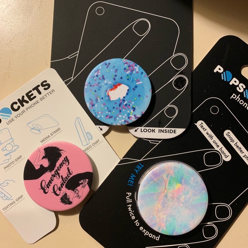 Pop sockets!